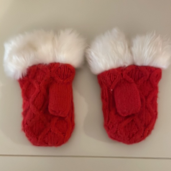 Janie & Jack red knit mittens - Picture 2 of 3